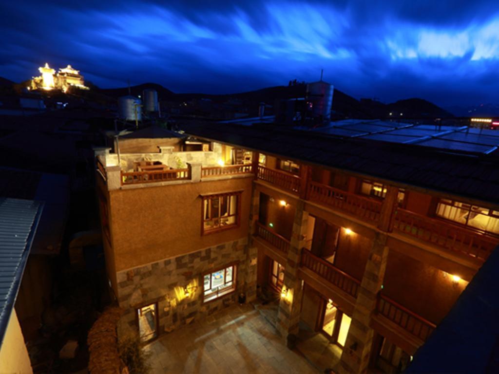 Tseten Wangmo Resort Shangri-La Exterior photo