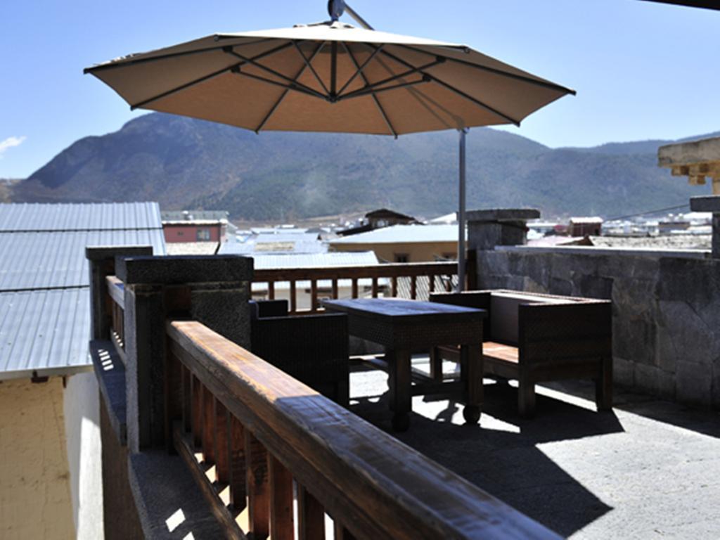 Tseten Wangmo Resort Shangri-La Exterior photo